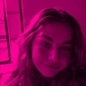 Meet your Posher, Claire